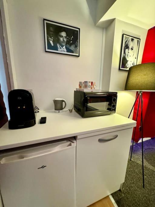 Experience Cinema Immersif Dans Appartement Renove Pres De Montmartre 巴黎 外观 照片